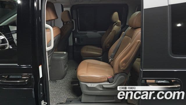 Hyundai Staria 2023 — ფოტო 12/20