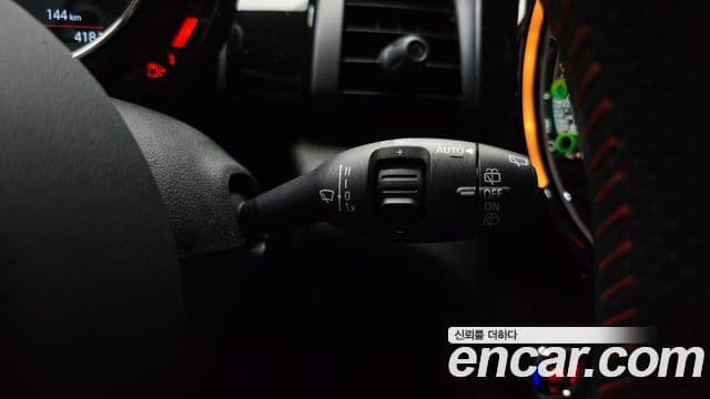 Mini Cooper S 2020 — Фото 18/20