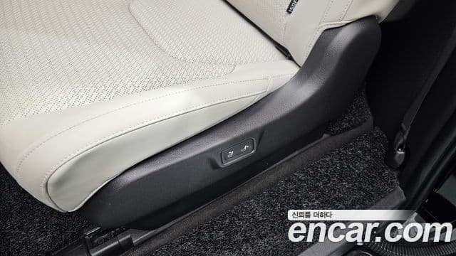 Kia Carnival 2022 — Şəkil 19/20