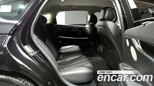 Genesis Electrified G80 2020 — Şəkil 12/20