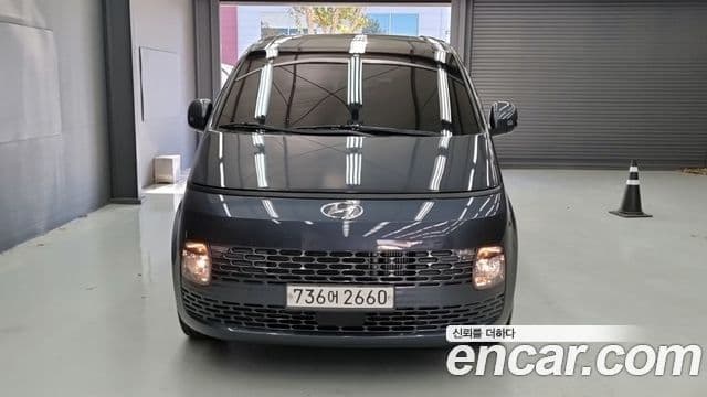 Hyundai Staria 2021 — ფოტო 2/20