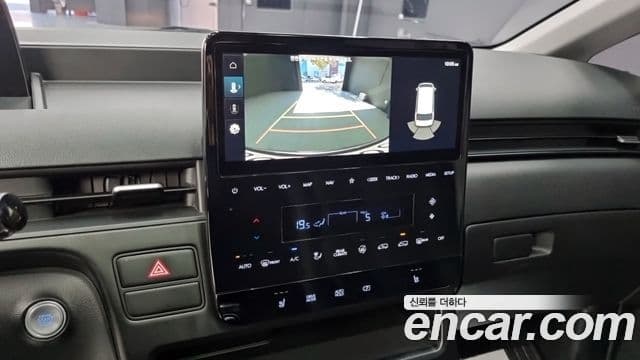 Hyundai Staria 2021 — ფოტო 12/20