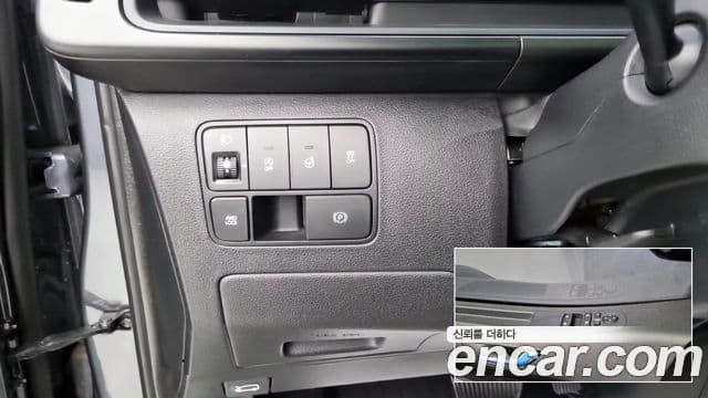 Hyundai Staria 2021 — ფოტო 14/20