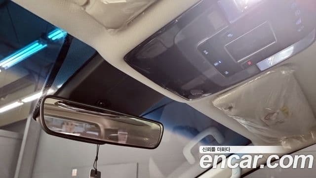 Hyundai Staria 2021 — ფოტო 16/20