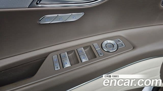 Genesis GV80 2021 — ფოტო 13/20