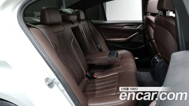 BMW 5 Series 2020 — ფოტო 12/20
