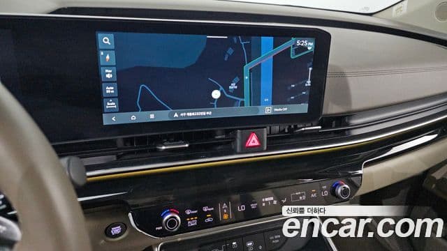 Kia Carnival 2024 — Şəkil 16/20