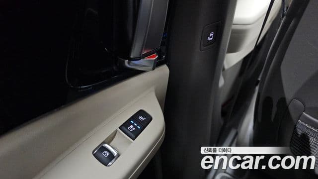Kia Carnival 2024 — Şəkil 19/20