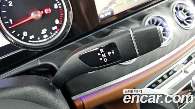 Mercedes-Benz E-Class 2019 — Şəkil 9/20