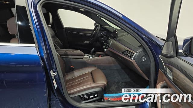 BMW 5 Series 2020 — ფოტო 11/20