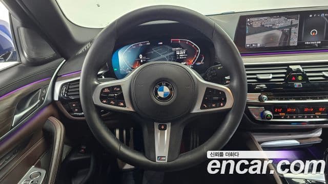 BMW 5 Series 2020 — ფოტო 13/20