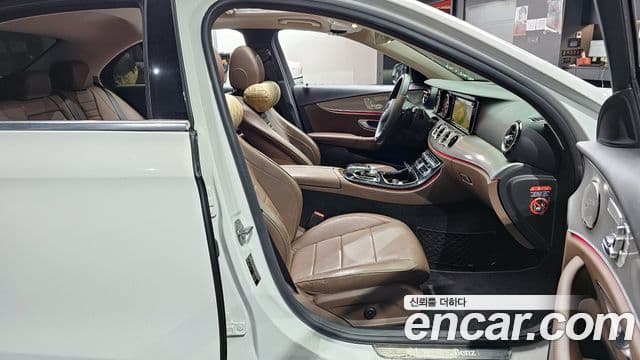 Mercedes-Benz E-Class 2018 — Şəkil 10/20