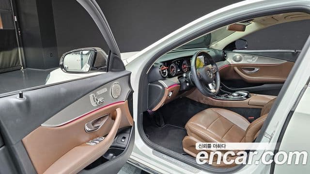 Mercedes-Benz E-Class 2018 — Şəkil 11/20