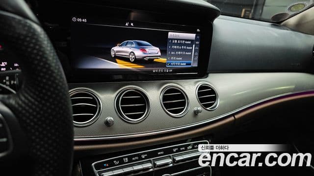 Mercedes-Benz E-Class 2018 — Şəkil 14/20