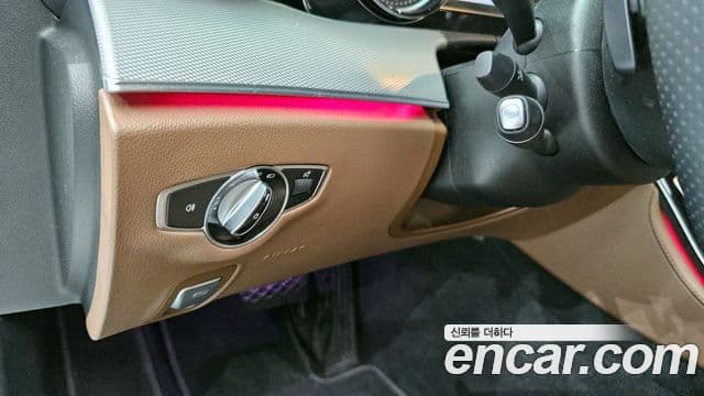 Mercedes-Benz E-Class 2018 — Şəkil 16/20
