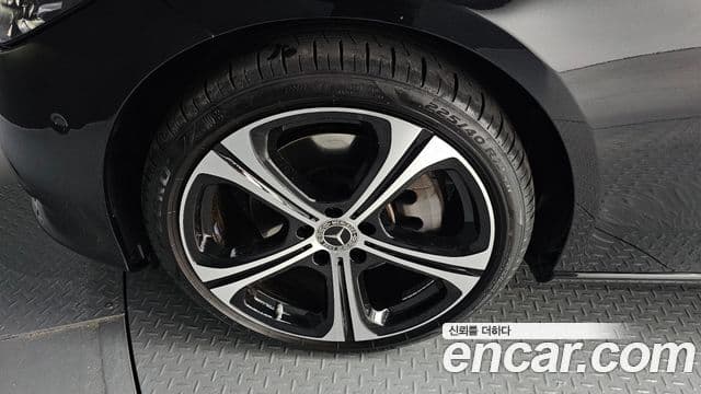 Mercedes-Benz C-Class 2023 — фото 5 из 20