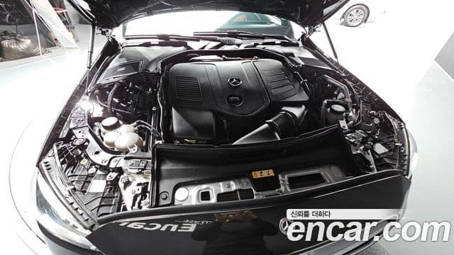 Mercedes-Benz C-Class 2023 — ფოტო 6/20