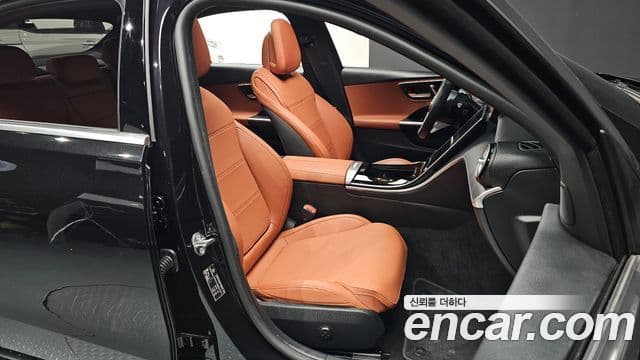 Mercedes-Benz C-Class 2023 — ფოტო 10/20