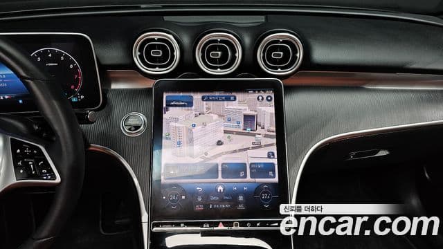 Mercedes-Benz C-Class 2023 — ფოტო 14/20