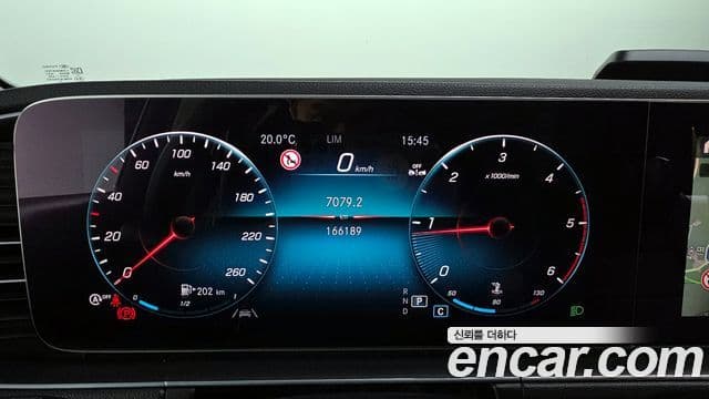 Mercedes-Benz GLE-Class 2019 — Şəkil 8/20
