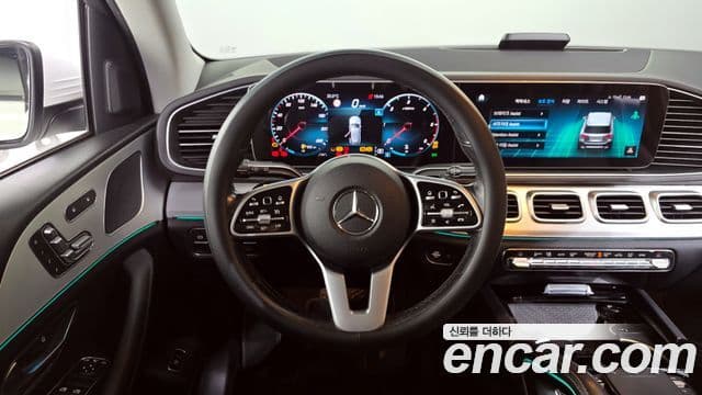 Mercedes-Benz GLE-Class 2019 — Şəkil 13/20