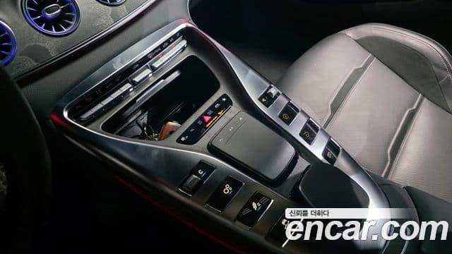 Mercedes-Benz AMG GT 2023 — Photo 10/20
