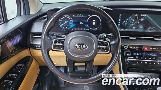 Kia Carnival 2020 — ფოტო 13/20