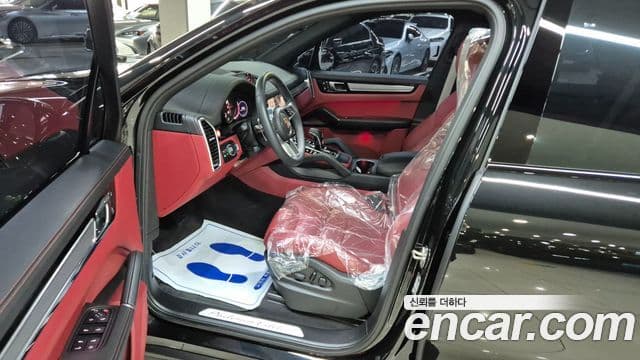 Porsche Cayenne 2023 — Şəkil 7/20