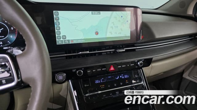 Kia Carnival 2022 — ფოტო 13/20