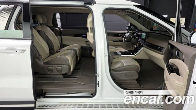 Kia Carnival 2022 — ფოტო 20/20