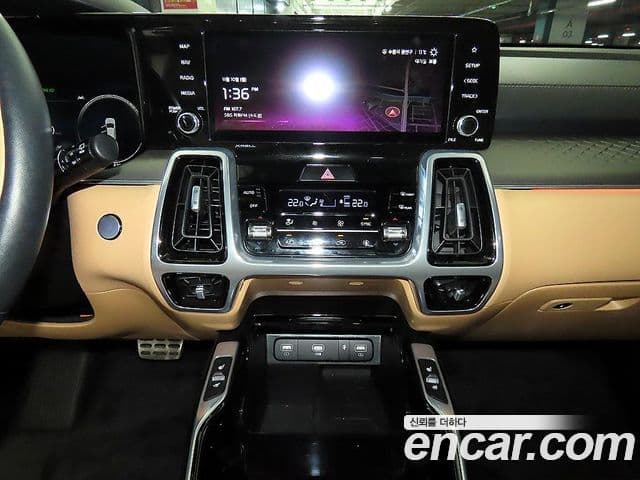 Kia Sorento 2023 — Şəkil 15/20