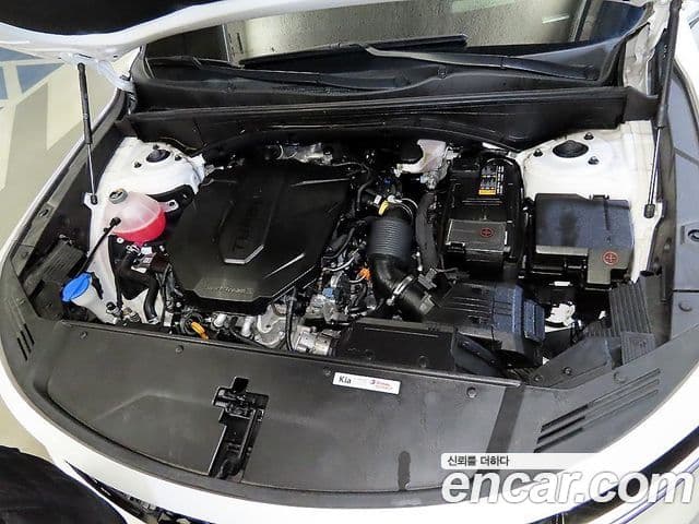 Kia Sorento 2023 — Şəkil 13/20