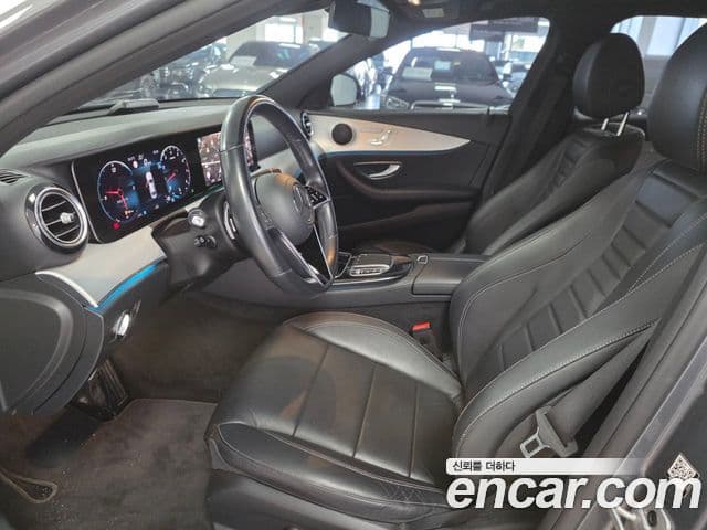 Mercedes-Benz E-Class 2020 — ფოტო 17/17