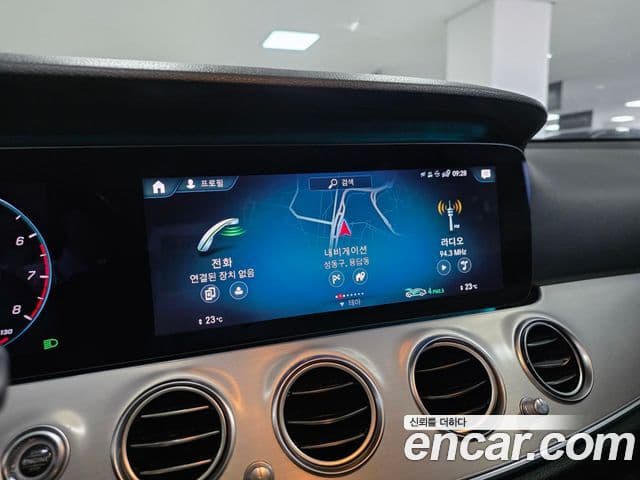 Mercedes-Benz E-Class 2020 — ფოტო 4/17