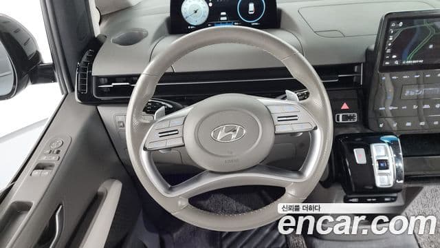 Hyundai Staria 2021 — ფოტო 13/20