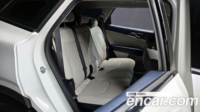 Kia Sportage 2023 — ფოტო 12/20