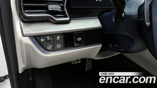 Kia Sportage 2023 — ფოტო 17/20