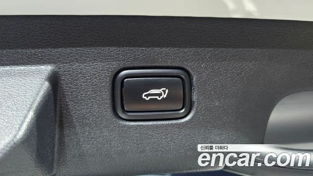 Kia Sportage 2023 — ფოტო 18/20