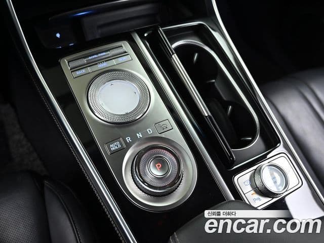 Genesis GV80 2020 — ფოტო 7/20