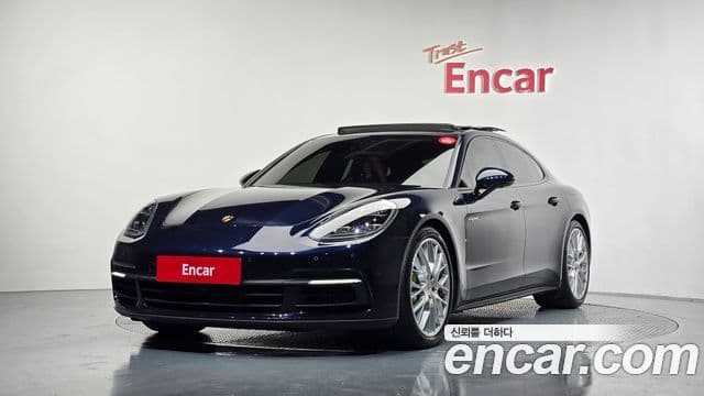 Porsche Panamera 2018 — ფოტო 1/20