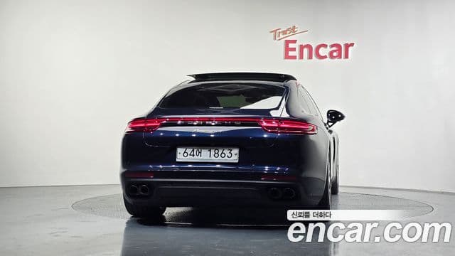 Porsche Panamera 2018 — ფოტო 4/20
