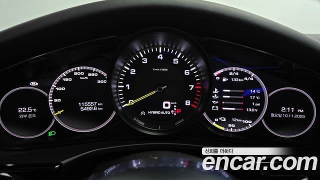 Porsche Panamera 2018 — ფოტო 8/20