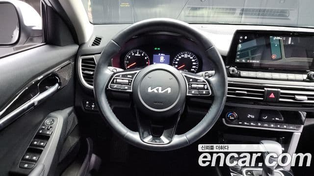 Kia Seltos 2021 — Şəkil 13/20