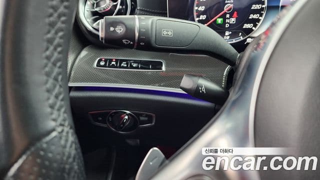 Mercedes-Benz E-Class 2019 — ფოტო 14/20