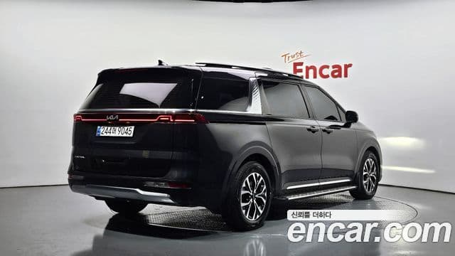 Kia Carnival 2020 — ფოტო 2/20