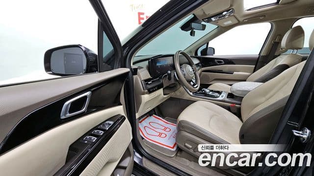Kia Carnival 2020 — ფოტო 10/20