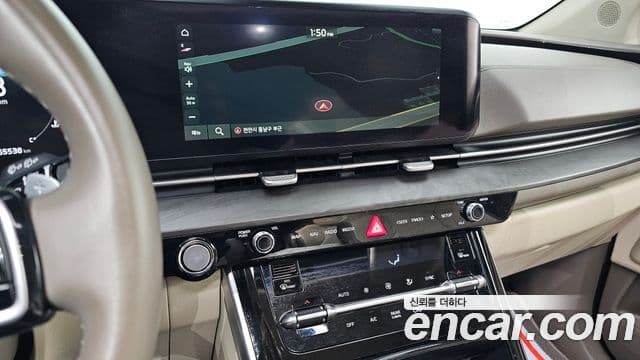 Kia Carnival 2020 — ფოტო 15/20