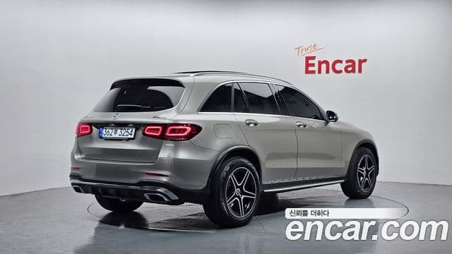 Mercedes-Benz GLC-Class 2022 — Photo 18/20