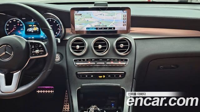 Mercedes-Benz GLC-Class 2022 — Photo 5/20
