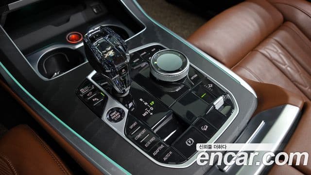 BMW X7 2022 — Şəkil 9/20